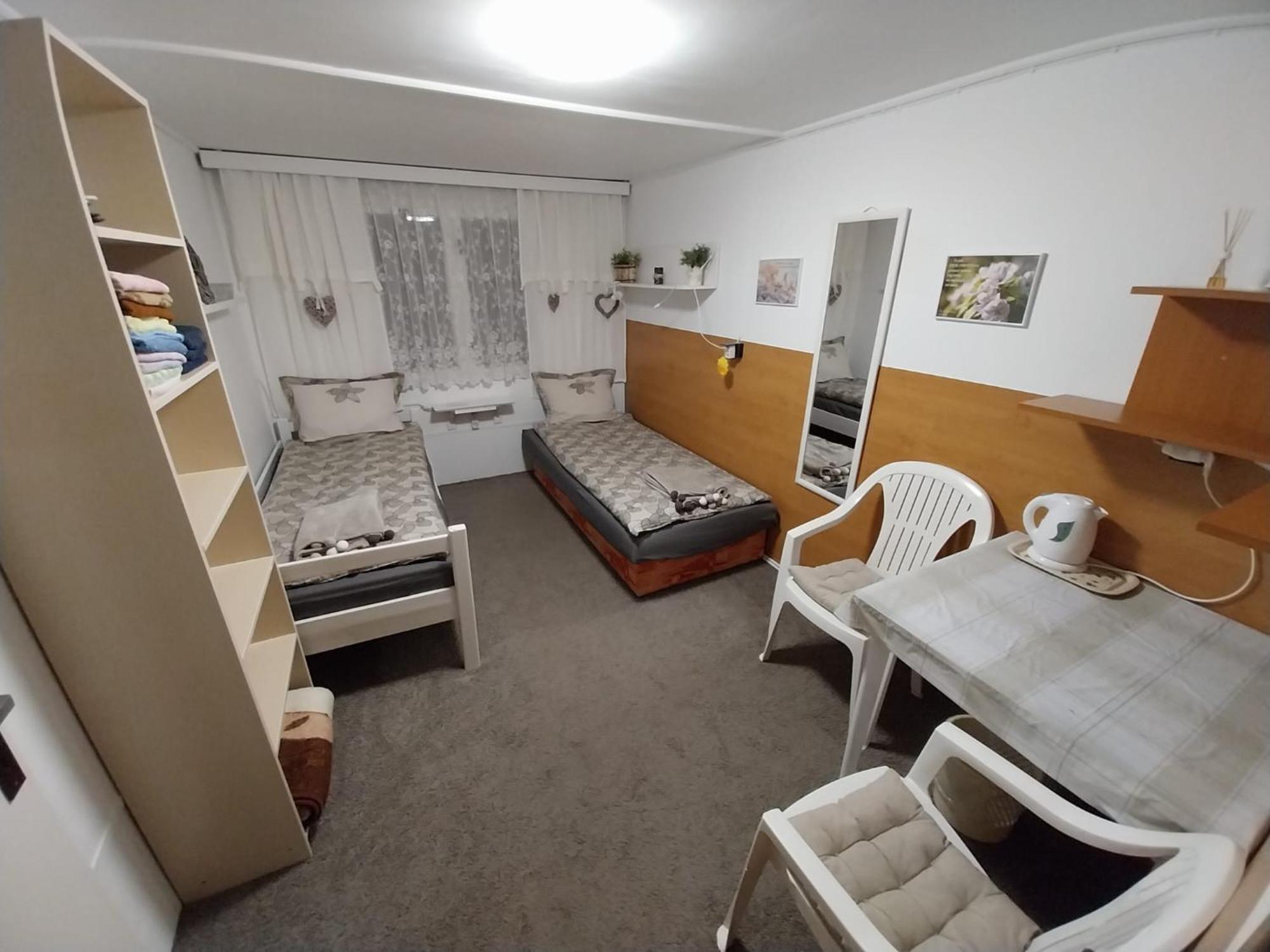 Chatka Pod Javorovym Trinec Esterno foto